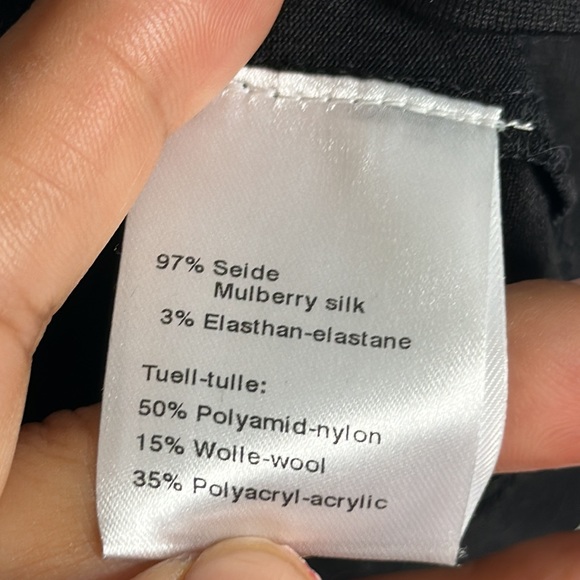 A-k-R-I-S-bergdorf Goodman mulberry slik black top size small gothic whi… - Picture 5 of 9